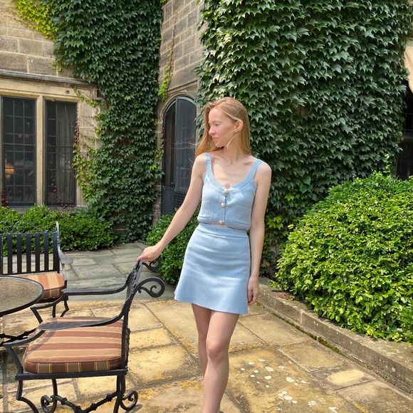 Sophisticated blue three piece suit (skirt, top, cardigan) - Picture 3 of 6